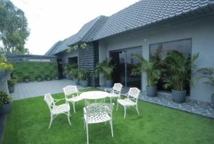 hotel ovel hotel ludhiyana