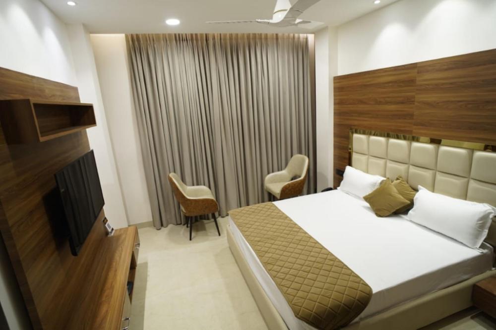 hotel ovel hotel ludhiyana