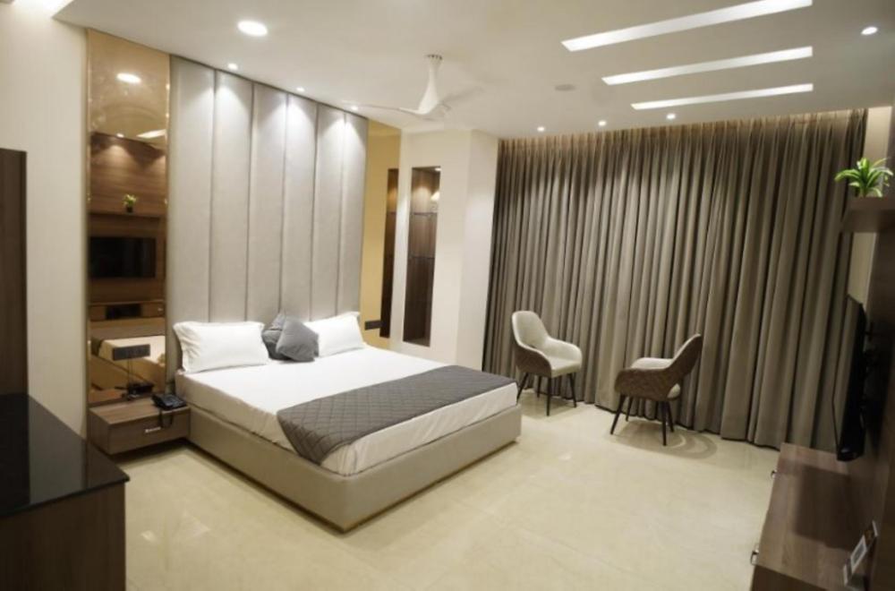 hotel ovel hotel ludhiyana