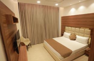 hotel ovel hotel ludhiyana