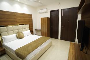 hotel ovel hotel ludhiyana