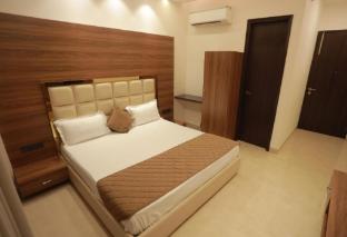 hotel ovel hotel ludhiyana