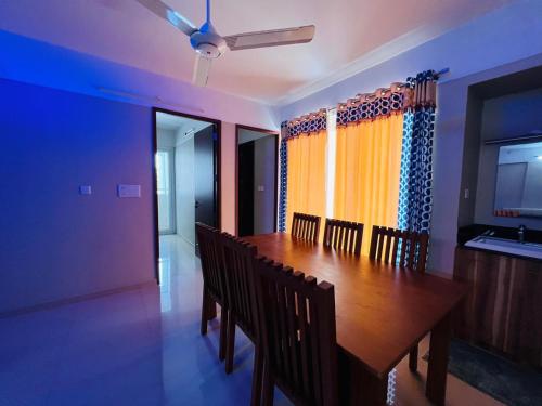 luxe oasis palmgrove oppo lulu mall trivandrum