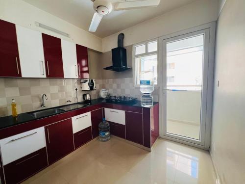 luxe oasis palmgrove oppo lulu mall trivandrum