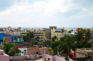 dhamstay hotel blue sagar nearbeach puri