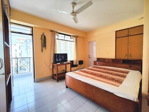 cozy guwahati apartment with city and mountain views