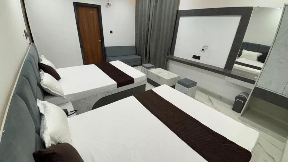 hotel shree ashtavinayak grand