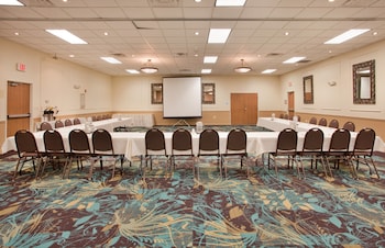 holiday inn express hotel and suites beatrice by ihg