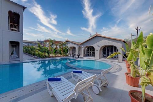 villa euphoria resort at statue of unity