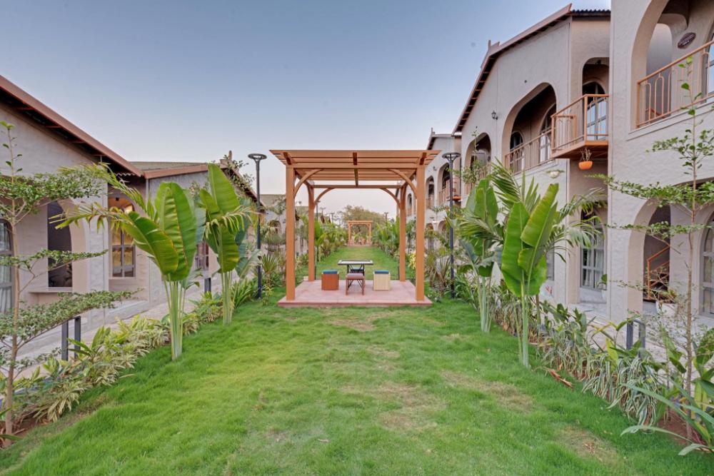 villa euphoria resort at statue of unity