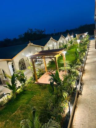 villa euphoria resort at statue of unity