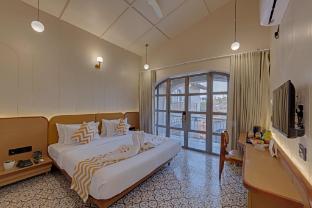 villa euphoria resort at statue of unity