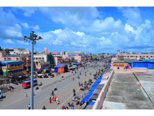 dhamstay hotel santosh inn near temple