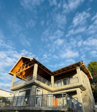 the mountain escape a luxury home stay