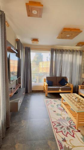 the mountain escape a luxury home stay