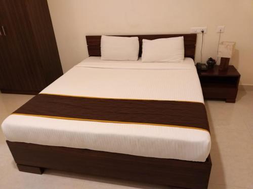 dhanaram ac rooms