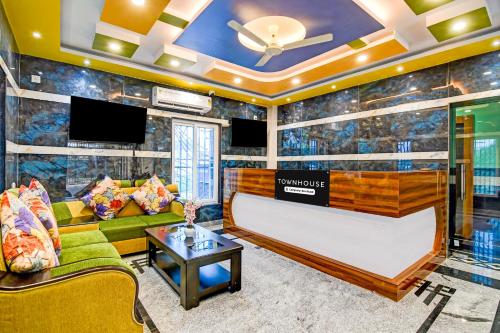 super townhouse dableshwar temple puri formerly manorama residency