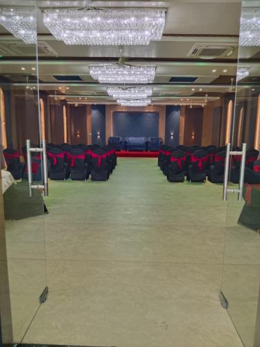 hotel tarun palace bhopal