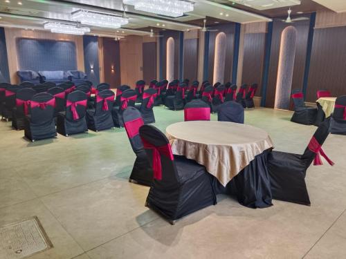 hotel tarun palace bhopal