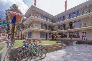 divine brookyard resort