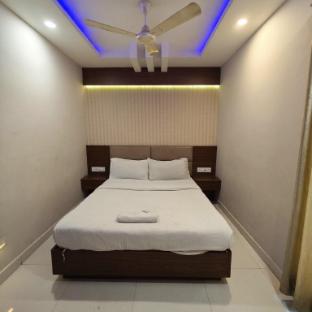 smart home service apartment by stayz royale