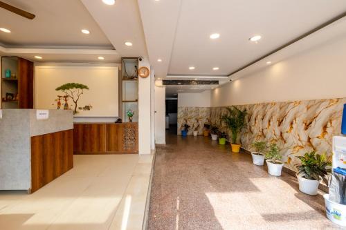 hotel the classic inn noida sec 70