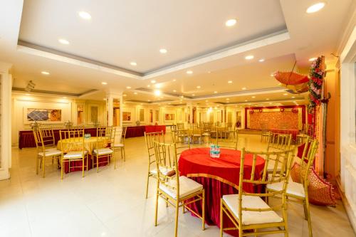 hotel the classic inn noida sec 70