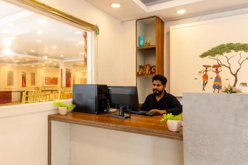 hotel the classic inn noida sec 70