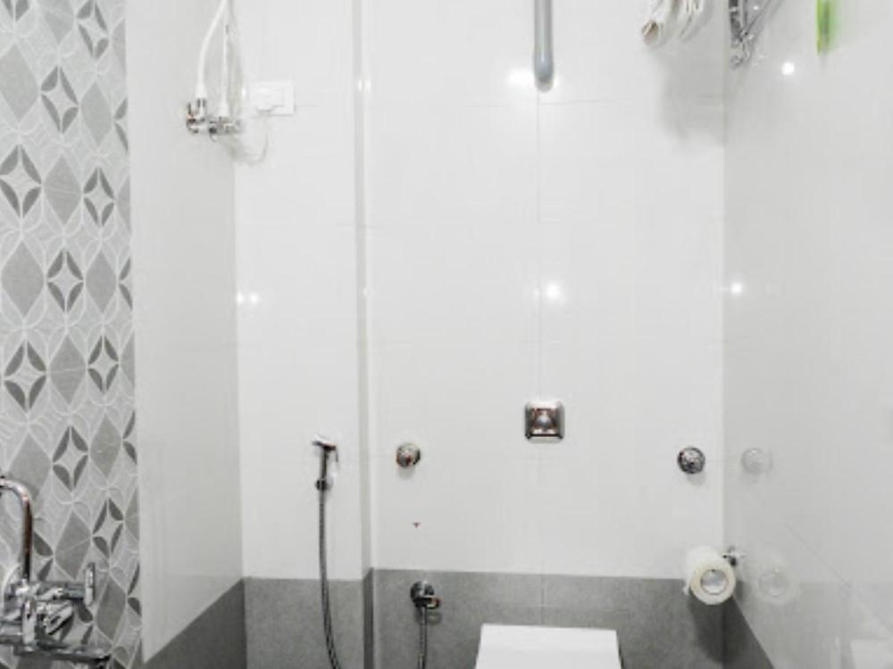 seafront beach cottage alibag