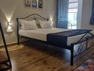 seafront beach cottage alibag