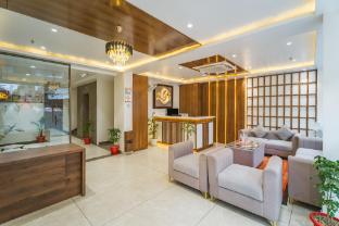 Hotel Sandal Woods,,2 star