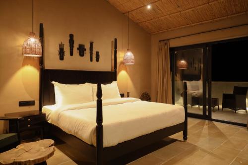 the foothills escape