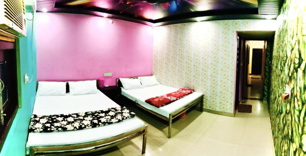 hotel in kashi