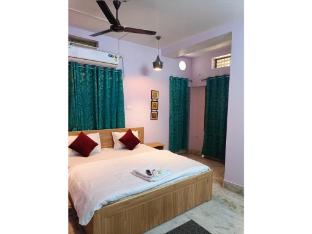 hotel rail view near railway puri by morservices