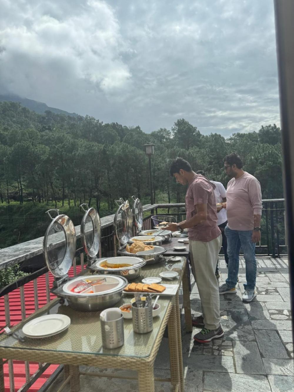 hotel manuni inn dharamshala