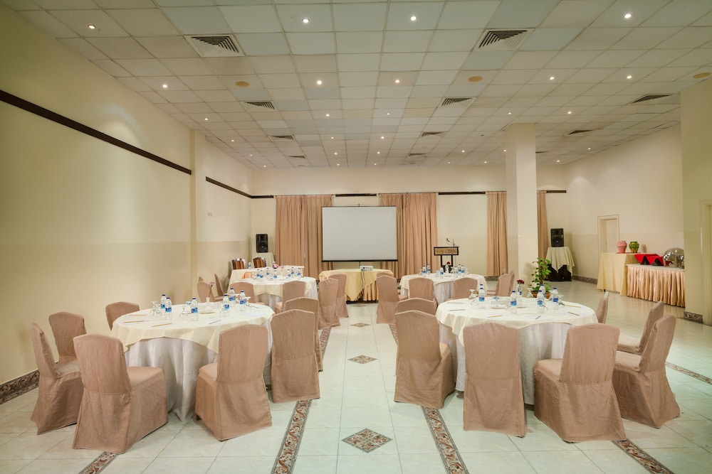 al falaj hotel