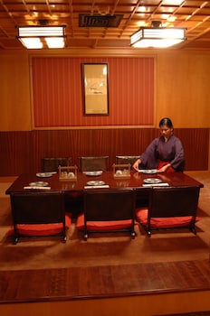 al falaj hotel