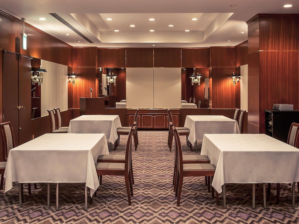 mercure nagoya cypress