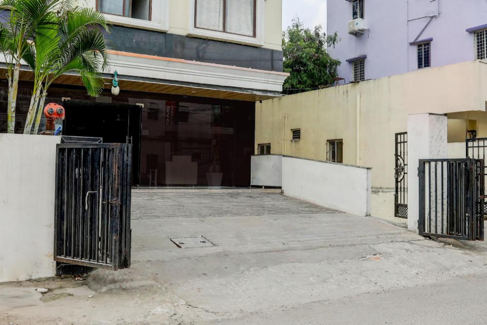 super townhouse vaishnavi