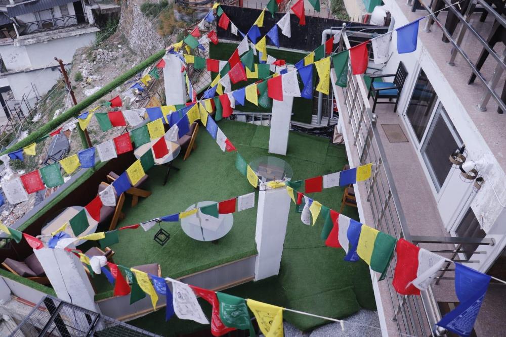 mountain retreat by 360 degree