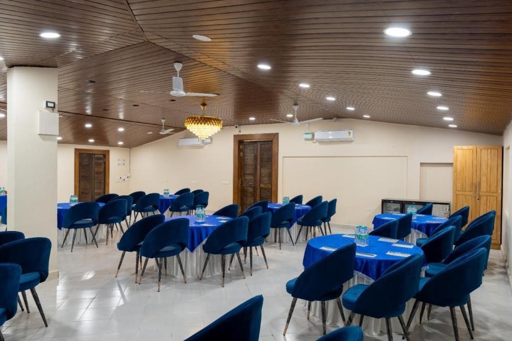 evoke express candolim