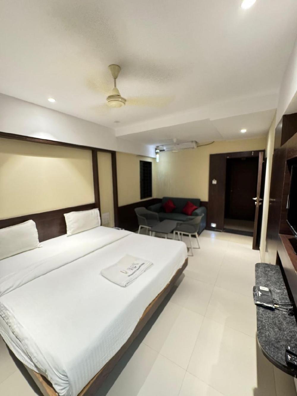 hotel ashraya inn