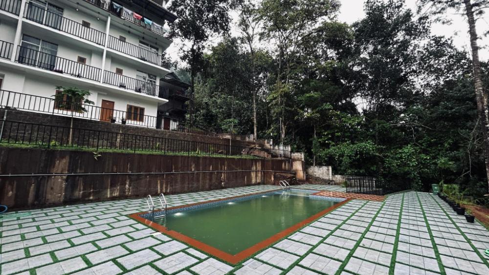 elenji merrywoods resort