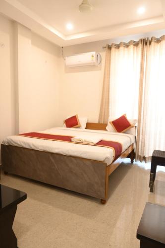 uday paramount inn