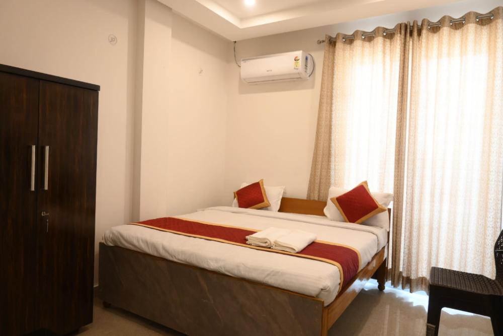 uday paramount inn