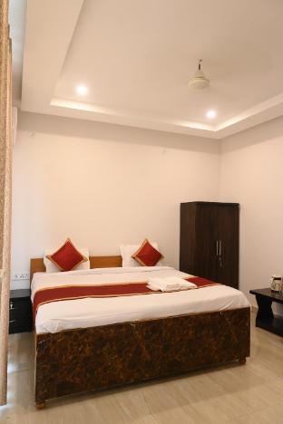 uday paramount inn