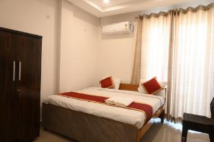 uday paramount inn