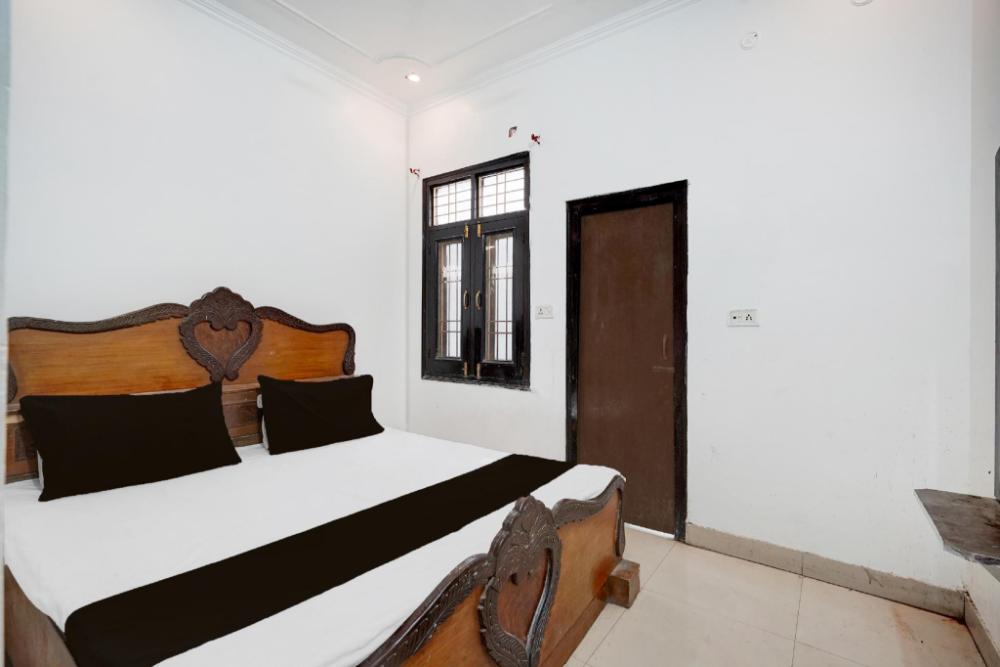 spot on hotel corbet