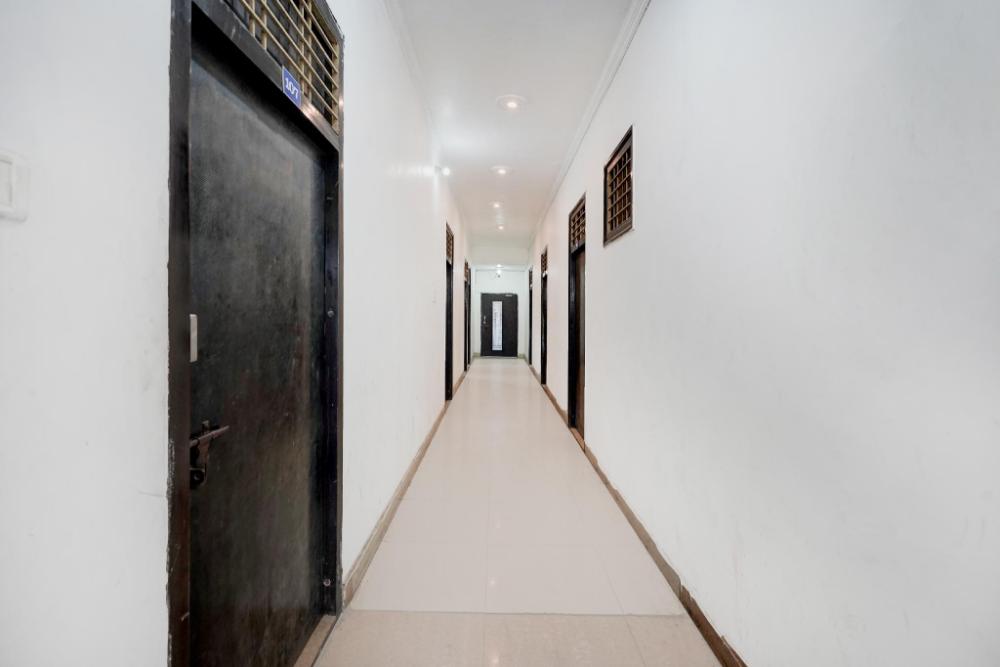 spot on hotel corbet