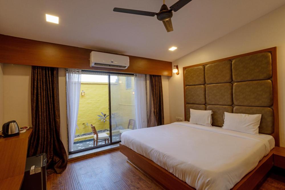 vintage hills resort